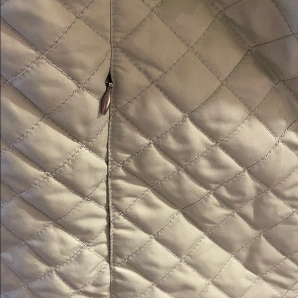 Eddie Bauer pistachio vest - Picture 7 of 8